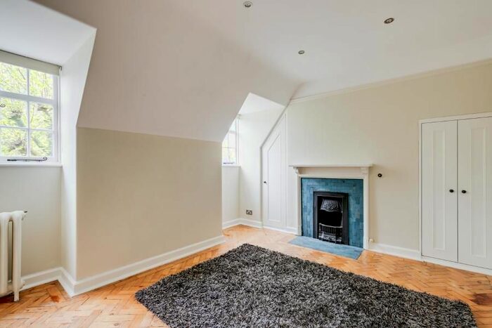 3 Bedroom Flat To Rent In Temple Fortune Lane, Hampstead Garden Suburb, London, NW11