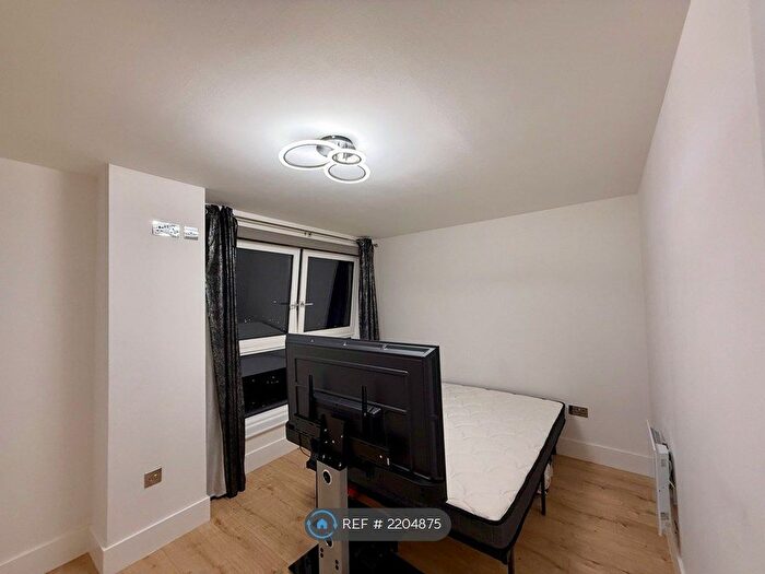 1 Bedroom Flat To Rent In Alencon Link, Basingstoke, RG21
