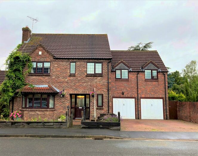 4 Bedroom Detached House To Rent In Bennington Close, Long Bennington, Newark, NG23