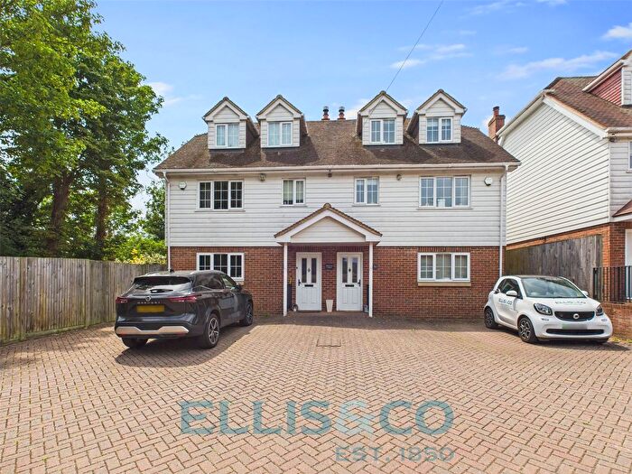 4 Bedroom Semi-Detached House To Rent In Garden Road, Tonbridge, TN9