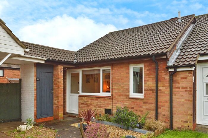 1 Bedroom Terraced Bungalow For Sale In Downland, Two Mile Ash, Milton Keynes, MK8