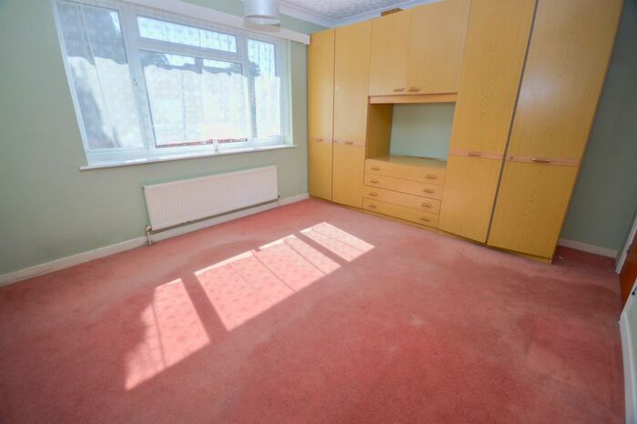 2 Bedroom Detached Bungalow For Sale In The Mead, Bexhill-On-Sea, TN39