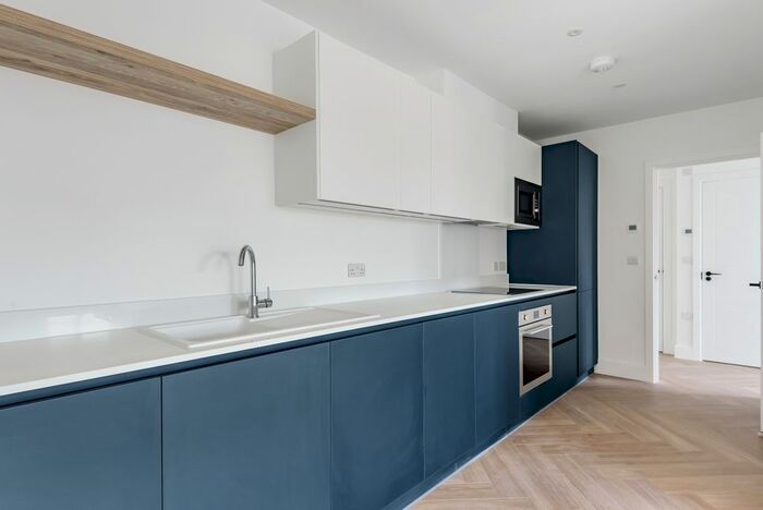 2 Bedroom Flat To Rent In Jenner Close, Sidcup DA14