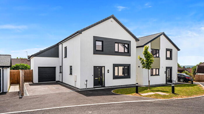 4 Bedroom Detached House For Sale In Lilford Gardens, Plymouth, PL5