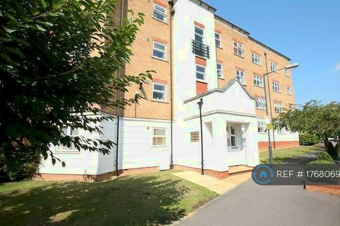 2 Bedroom Flat To Rent In Glaisher Street, London, SE8
