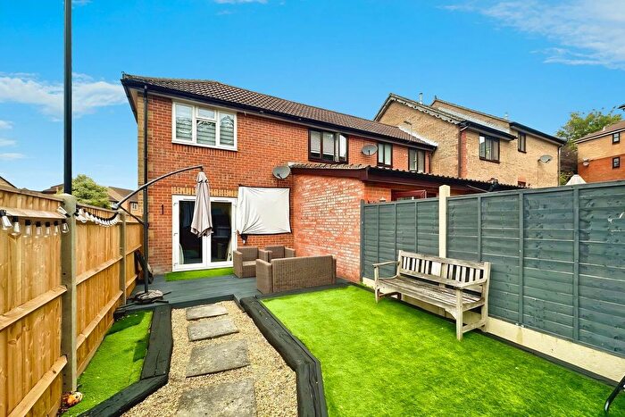 2 Bedroom End Of Terrace House For Sale In Bracklesham Close, Southampton, SO19
