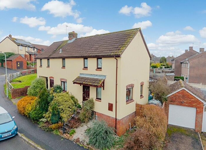 4 Bedroom Detached House For Sale In Hobbs Way, Bow, EX17