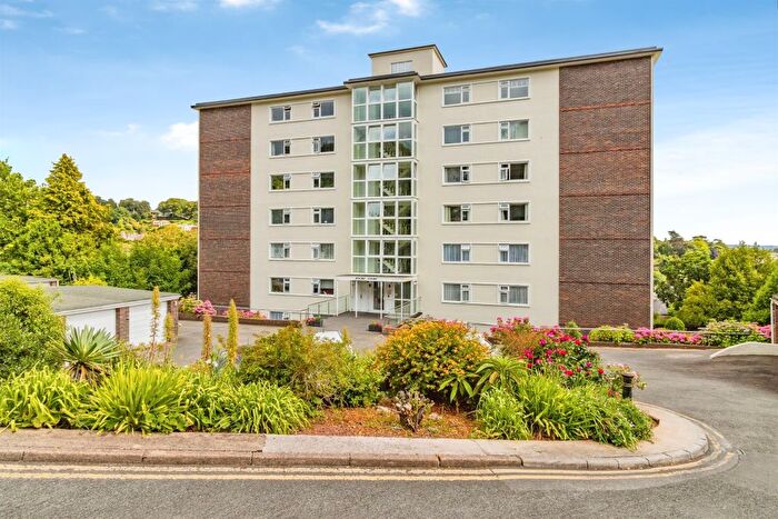 2 Bedroom Flat For Sale In Lower Warberry Road, Torquay, TQ1