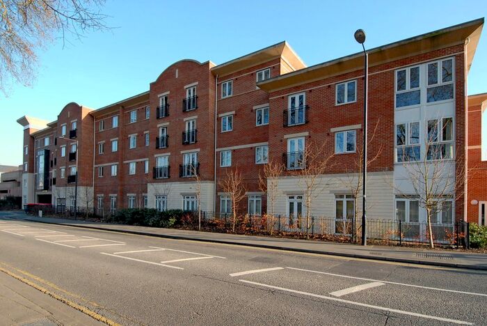 2 Bedroom Flat To Rent In Grenfell Road, Maidenhead, SL6