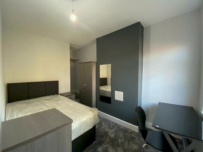 Studio To Rent In Paget Street, Loughborough Inc All Bils & Internet, LE11