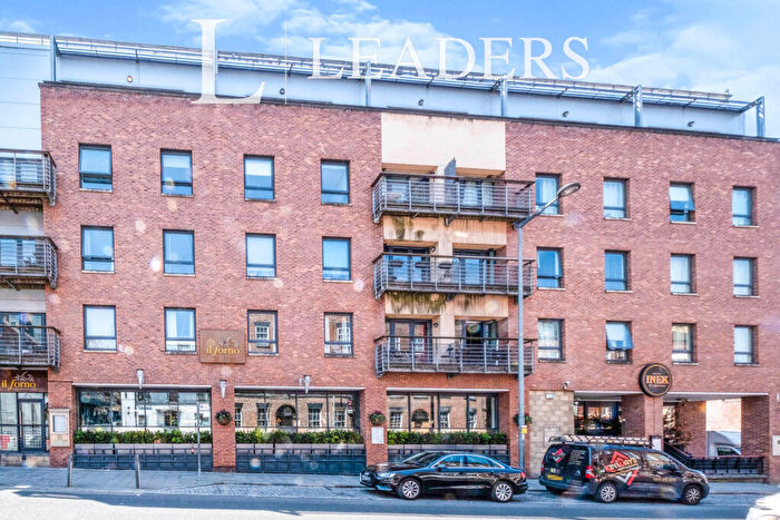 2 Bedroom Flat To Rent In Madison Square, L1