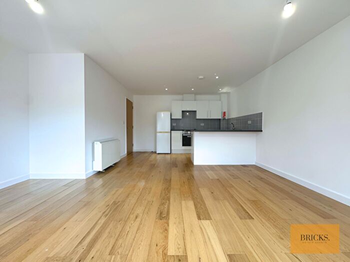 1 Bedroom Flat To Rent In Flat, Rothesay Road, Luton, LU1
