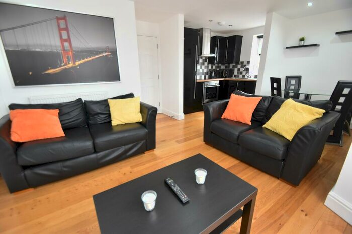 2 Bedroom Flat To Rent In Cathays Terrace, Cathays, Cardiff, CF24