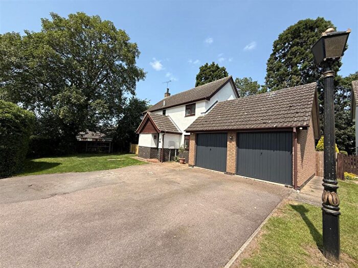 4 Bedroom Detached House For Sale In Treetops, The Dicken, Whetstone, LE8