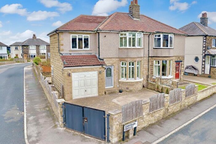 4 Bedroom Semi-Detached House For Sale In Sunnybank Crescent, Yeadon, Leeds, LS19