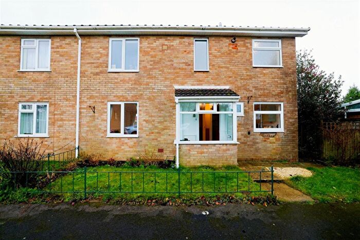 3 Bedroom Semi Detached House For Sale In Pound Close, Lyneham, Chippenham, SN15