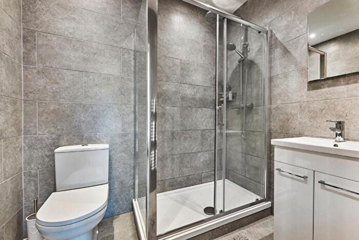 2 Bedroom Apartment To Rent In Camp Road, St. Albans, Hertfordshire, AL1