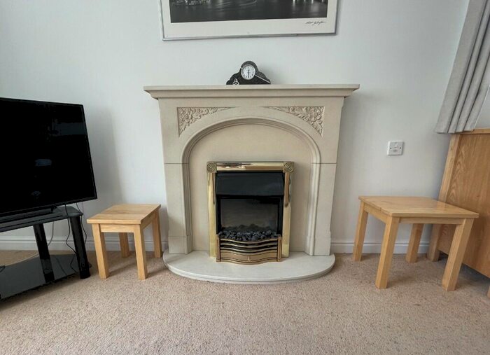 2 Bedroom Retirement Property For Sale In Potters Court, Darkes Lane, Potters Bar, Hertfordshire, EN6