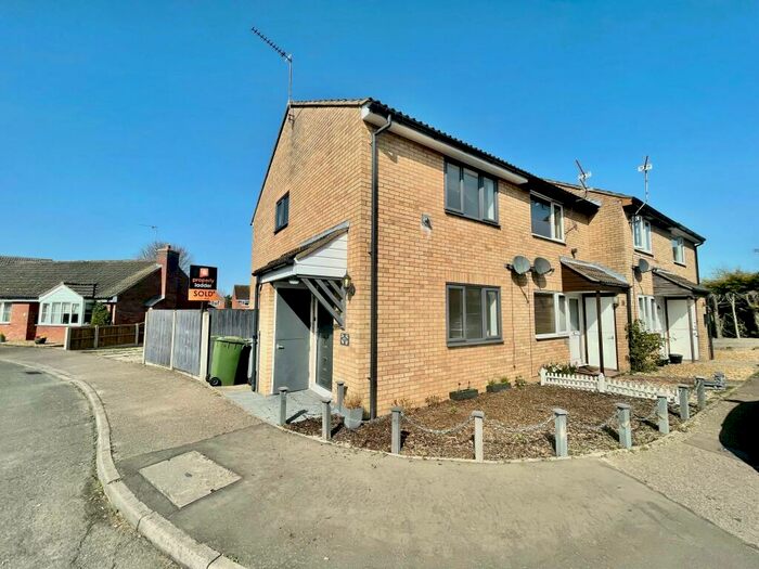 2 Bedroom End Of Terrace House To Rent In Redwing Gardens, Spixworth, NR10