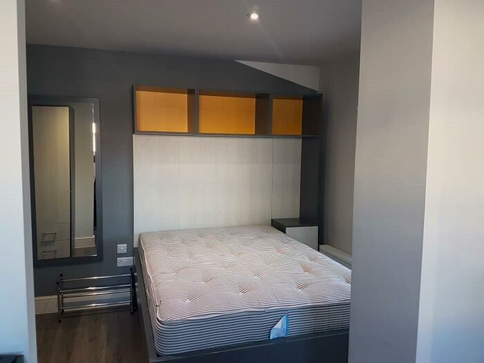 Studio To Rent In St Mary`s Square, City Centre, Swansea, SA1