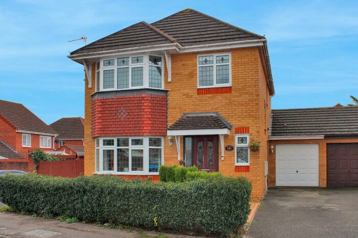 4 Bedroom Detached House To Rent In Cheshire Rise, Milton Keynes, Buckinghamshire, MK3