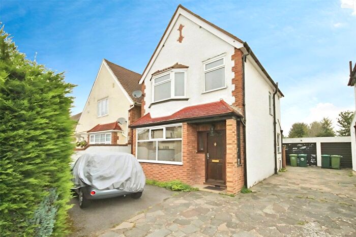 3 Bedroom Detached House To Rent In Shortwood Avenue, Staines-Upon-Thames, Surrey, TW18