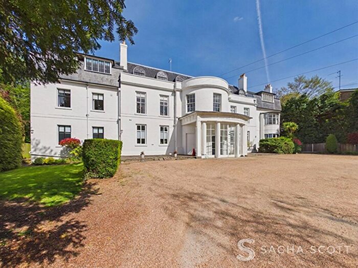 2 Bedroom Flat For Sale In The Grove, Epsom, KT17