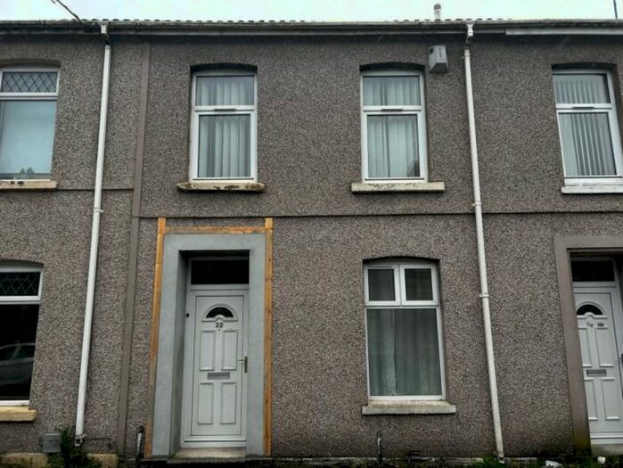 3 Bedroom Property To Rent In James Street, Llanelli, SA15