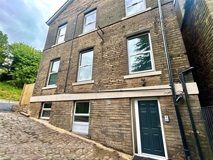 3 Bedroom Apartment To Rent In Wharf Street, Sowerby Bridge, HX6