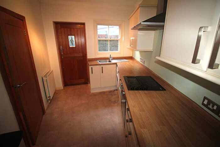 1 Bedroom Detached Bungalow To Rent In Wykeham Road, Worthing, West Sussex, BN11