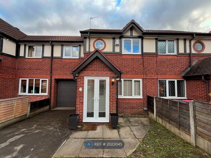 3 Bedroom Semi-Detached House To Rent In Townsend Road, Swinton, Manchester, M27
