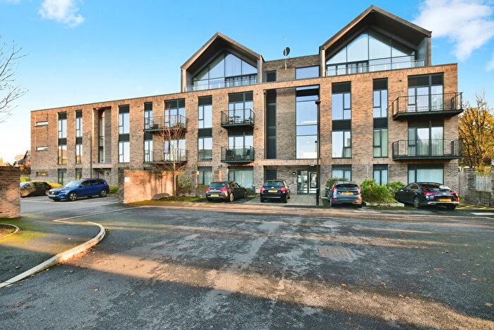 2 Bedroom Flat For Sale In Etchells Road, Altrincham, WA14