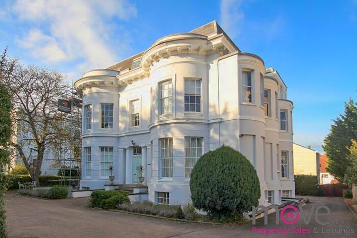 1 Bedroom Flat To Rent In The Park, Leckhampton, Cheltenham, GL50