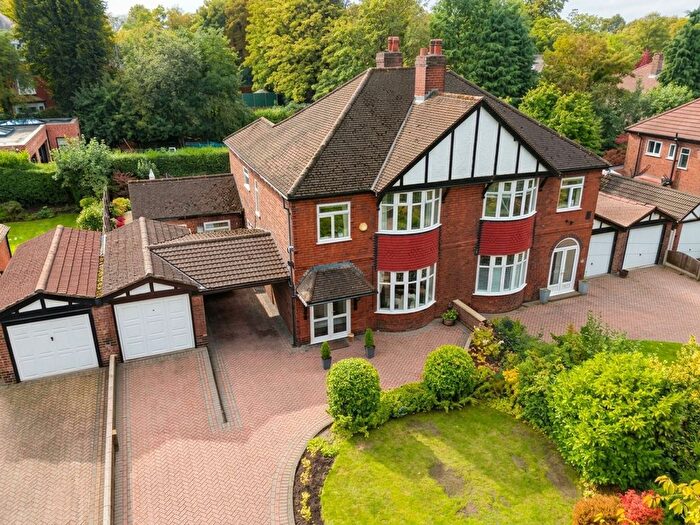 4 Bedroom Semi-Detached House For Sale In Rutland Road, Eccles, M30