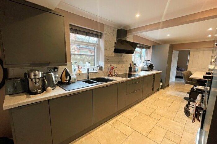 5 Bedroom Property To Rent In New Road, Peterborough, PE7