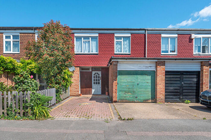 3 Bedroom Terraced House For Sale In Rowan Avenue, Chingford, London, E4