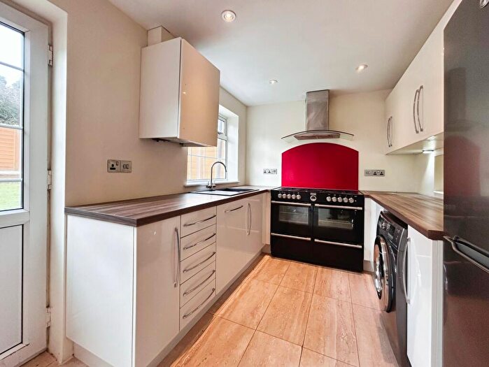 3 Bedroom Terraced House To Rent In Kempshott, Basingstoke, RG22