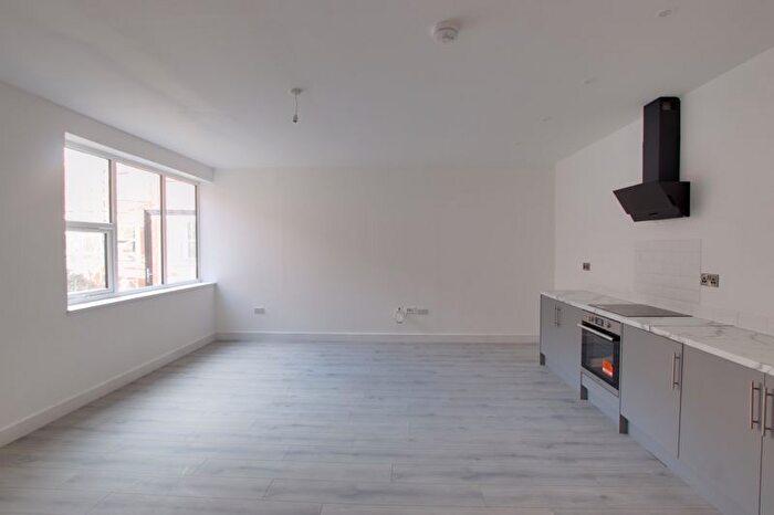 1 Bedroom Flat To Rent In Windsor Road, Trowbridge, BA14