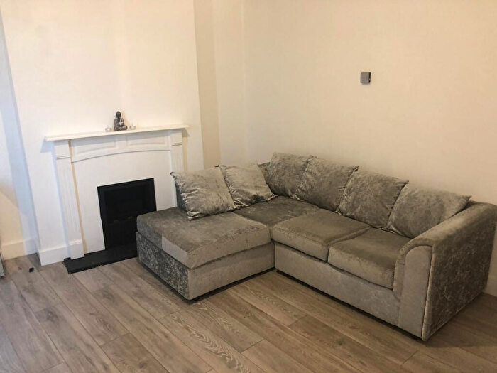 1 Bedroom Flat To Rent In Ley Street, Ilford, Essex, IG1