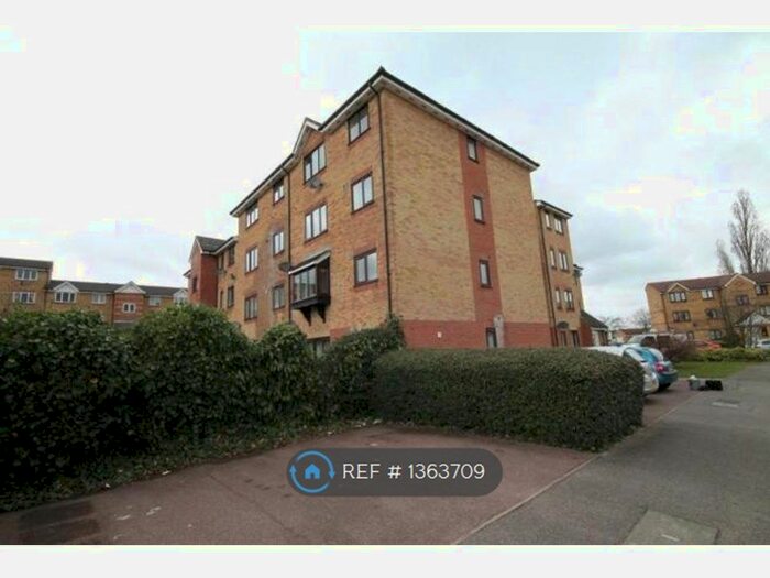 Studio To Rent In Prestatyn Close, Stevenage, SG1