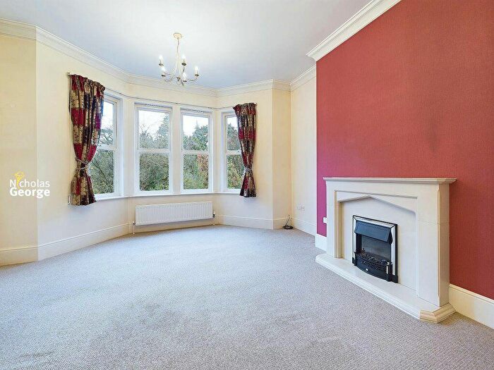 2 Bedroom Flat To Rent In Manor House, Wake Green Rd, Moseley, B13