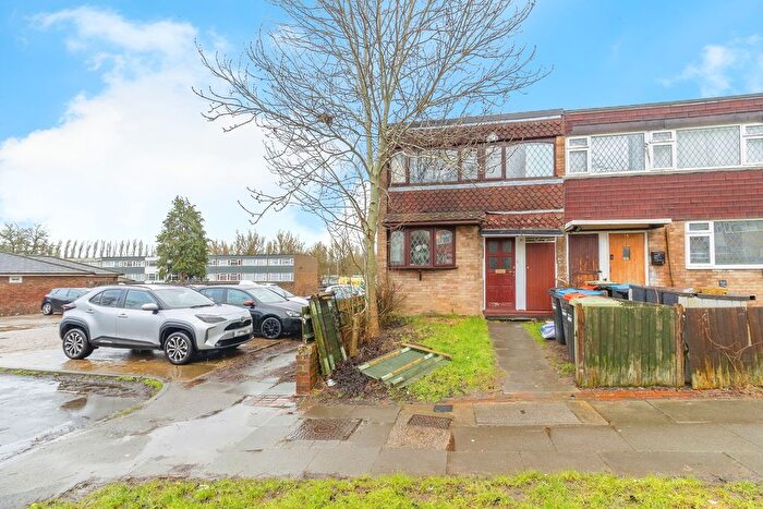 3 Bedroom End Of Terrace House For Sale In Laidon Close, Bletchley, Milton Keynes, Buckinghamshire, MK2