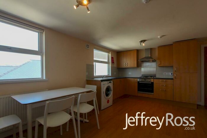 8 Bedroom Private Hall To Rent In Richmond Road, Roath, CF24