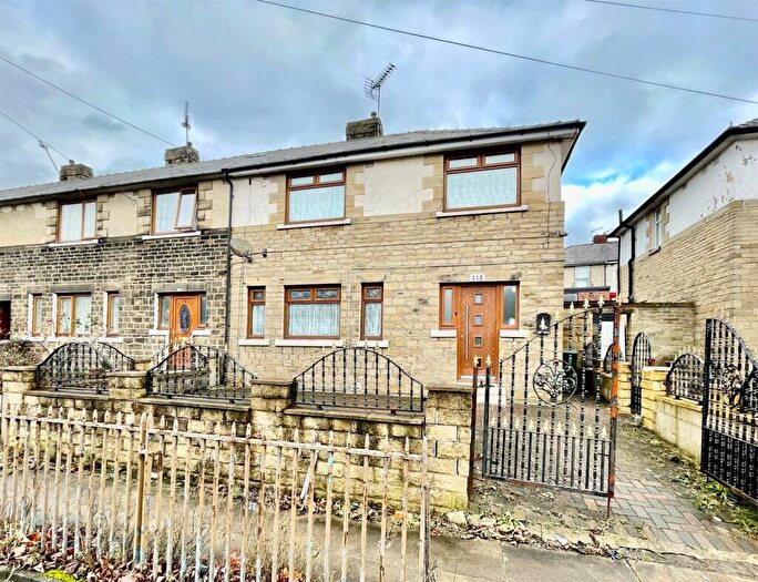 4 Bedroom End Of Terrace House For Sale In White Abbey Road, Bradford, West Yorkshire, BD8
