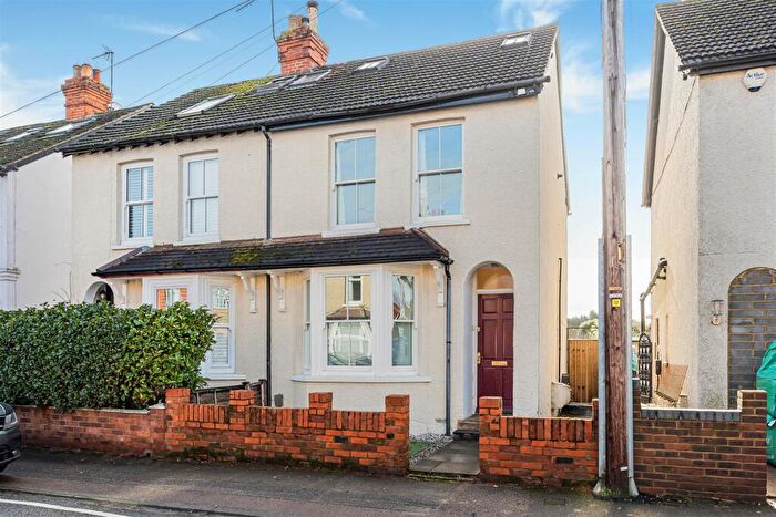 3 Bedroom Semi Detached House For Sale In Alwyn Road, St Marks, Maidenhead, SL6