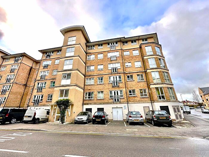 2 Bedroom Flat To Rent In Rookery Way, London, NW9