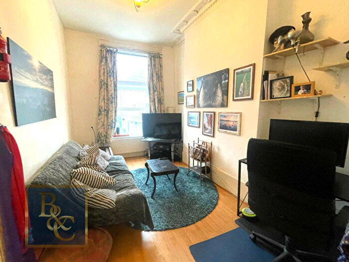 1 Bedroom Apartment To Rent In Camden Road, London, NW1