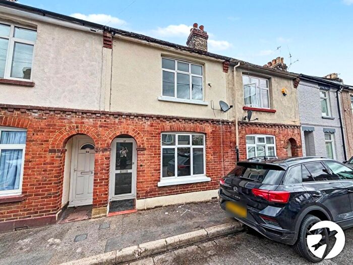 2 Bedroom Terraced House To Rent In Albert Road, Chatham, Kent, ME4
