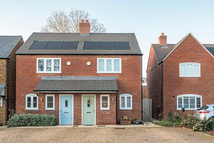 2 Bedroom Semi-Detached House For Sale In Banbury, Oxfordshire, OX16