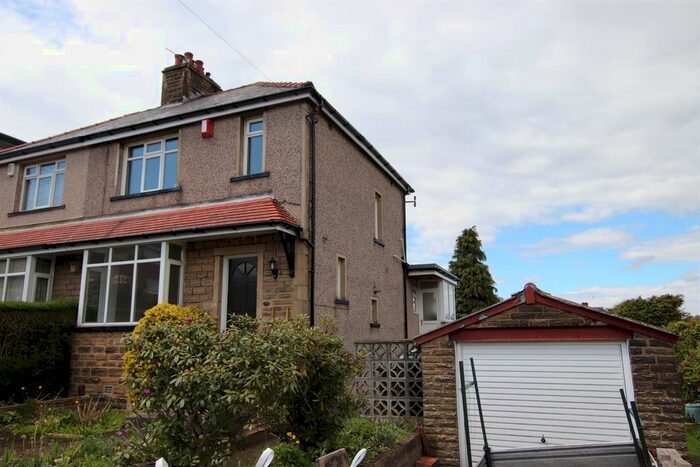 3 Bedroom Semi-Detached House To Rent In Park Road, Eccleshill, Bradford, BD10